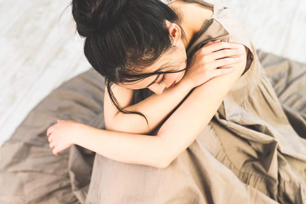 性交中に腟の奥が痛む深部性交痛について解説するイメージ